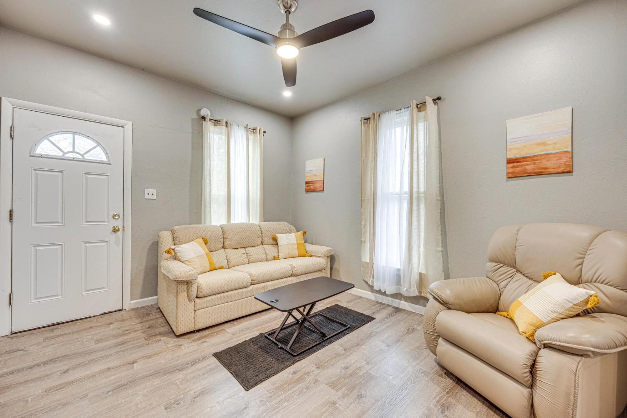 Dog-friendly With Smart Tvs! Colorado Springs